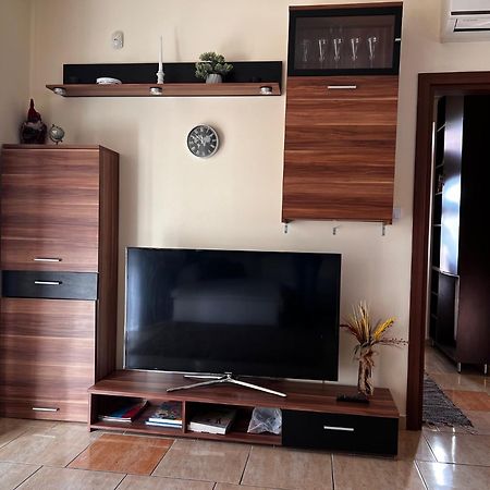 Apartamento Airport Road/Reptér közeli ház privát parkolóval Budapest Exterior foto