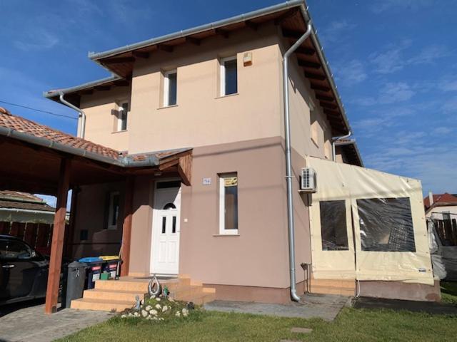 Apartamento Airport Road/Reptér közeli ház privát parkolóval Budapest Exterior foto